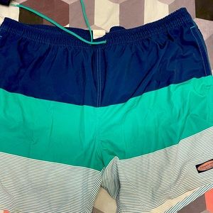 Vineyard vines Mens XXL swim trunk